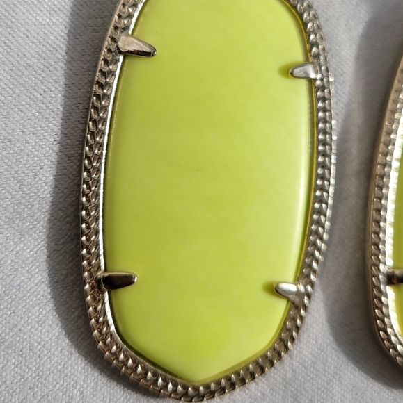 Kendra Scott Neon Yellow Danielle Earrings in Gold - Picture 10 of 13